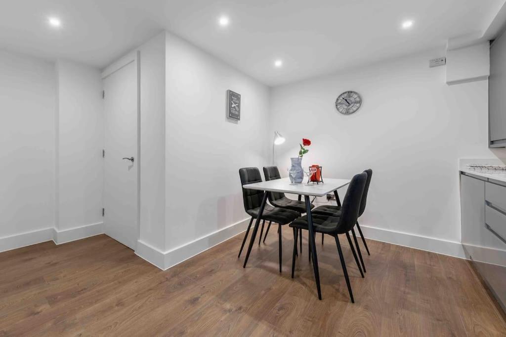Holiday Home Sleep 8 Central London 9Elms Esterno foto